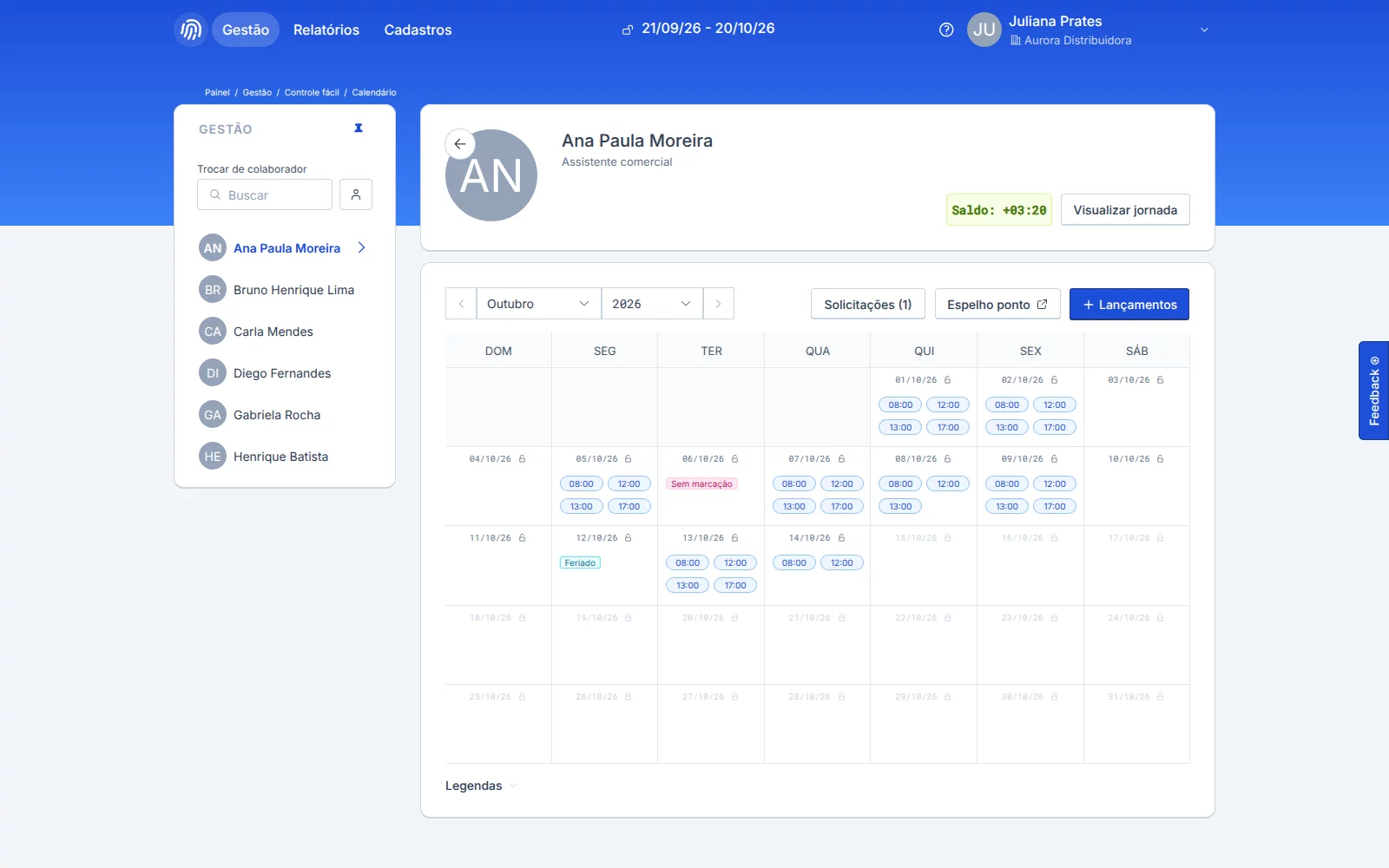 Calendário do Controle Fácil com as marcações do mês, o saldo e as solicitações